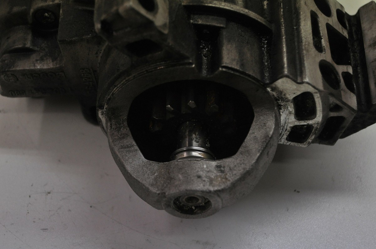 BMW X5 F15 xDrive 30d 2014 LHD Engine Starter Motor 12418515900 