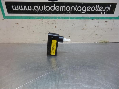 Stellmotor Scheinwerfer rechts VW Caddy III Kasten 2KA 0307853304 P14051648