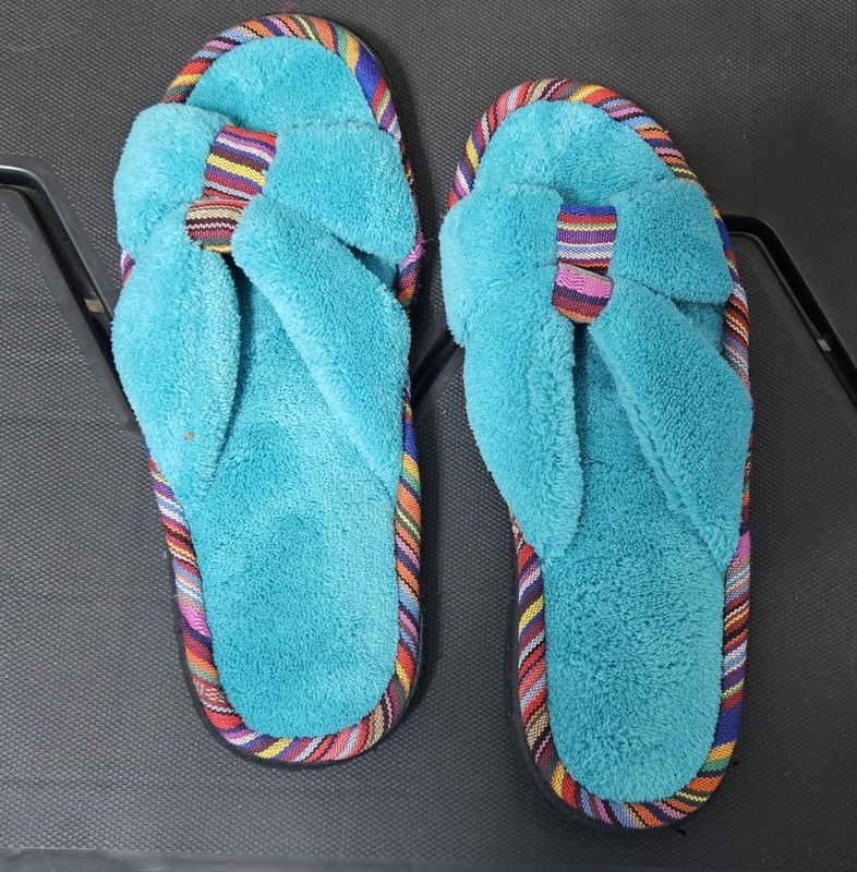 isotoner terry cloth slide Slippers,Size 5.5 to 7,multi color stripe,mainly teal
