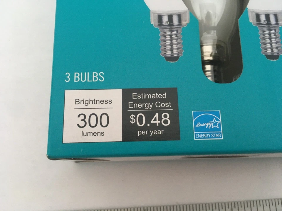 NEW EcoSmart 3-pk 40W B11 Frosted LED Bulb Candelabra Dimmable Daylight 5000K - Image 4 of 4