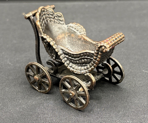 Vintage 1976 Holly Hobbie Durham Industries Buggy Baby Carriage Hong Kong