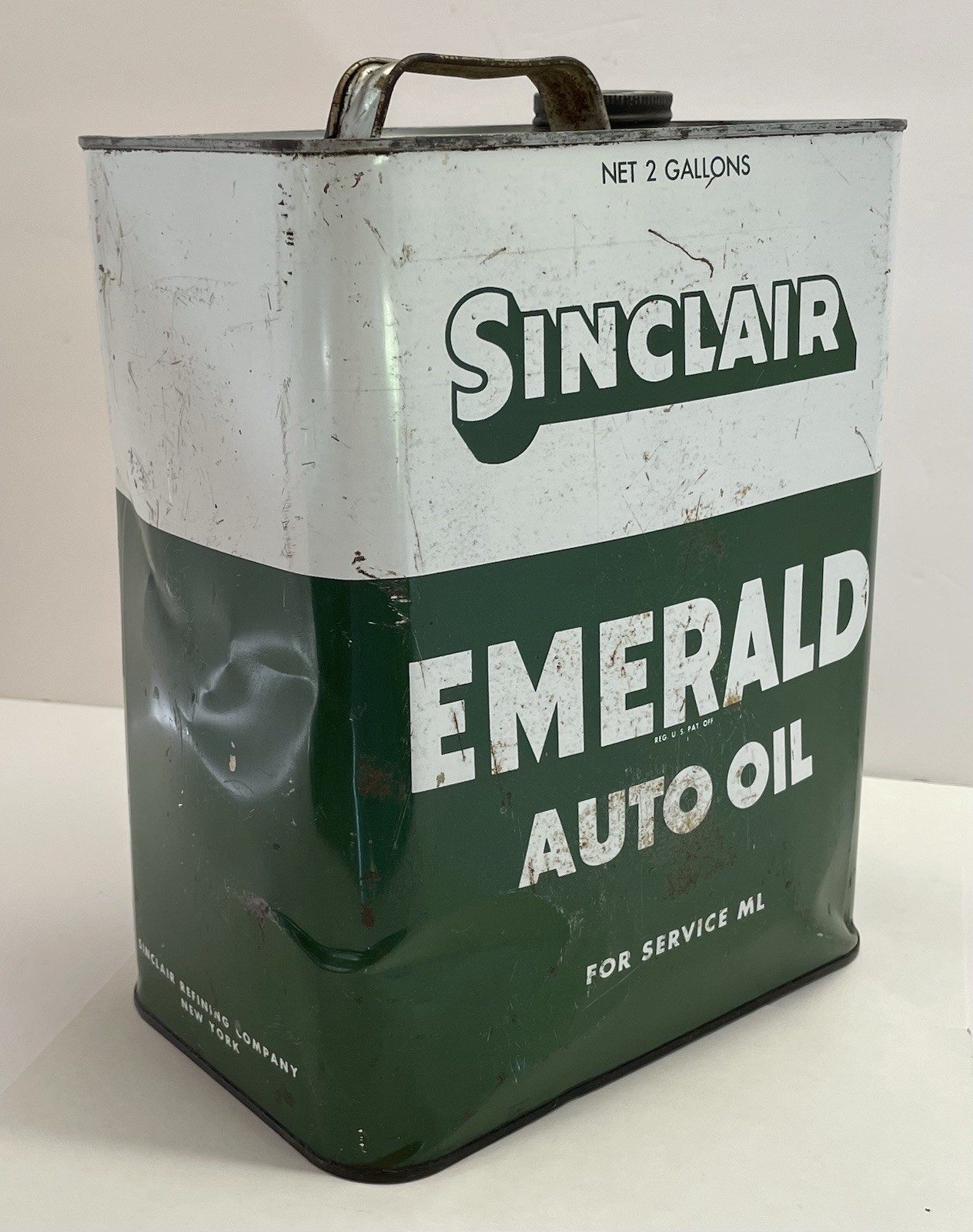 Vintage  Sinclair Emerald Auto Oil 2 Gallon Can