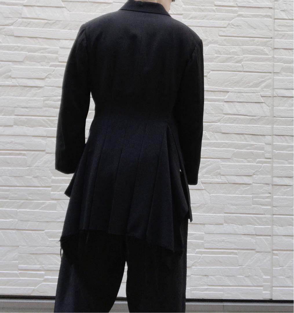 Reconstructed Pleated Docking Jacket from Comme d… - image 3