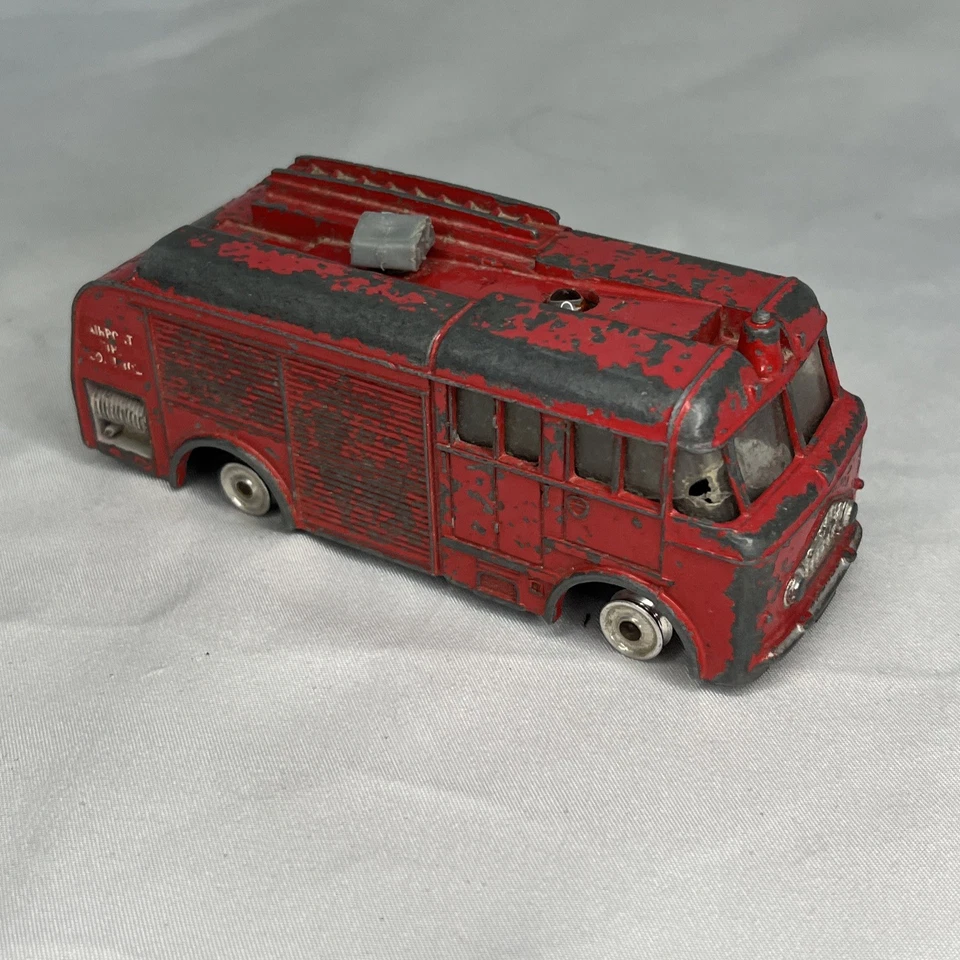 Dinky 259 Dennis Fire Engine Red Play Worn Made in England - Image 2 of 4