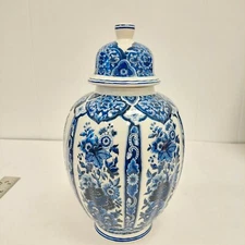 Vintage ARDALT BLUE DELFIA VASE ~ URN 4369 MADE IN ITALY RARE BLUE & WHITE
