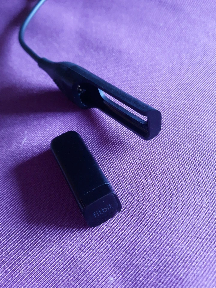 Cable de carga Fitbit Flex F13401Tracker y USB Foto 2 de 4