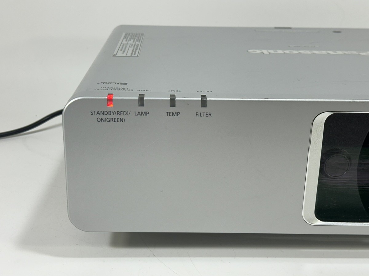 Panasonic PT-F300NT 3LCD Projector 4000 Lumens 1024 x 768 XGA