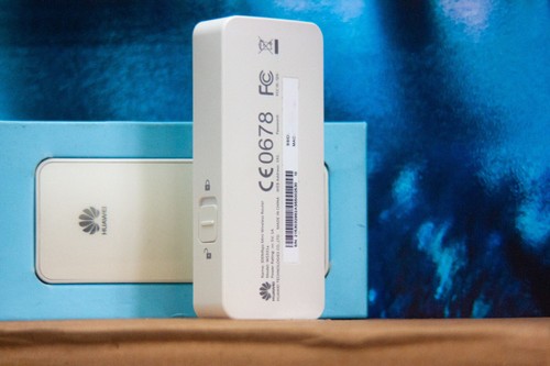 Huawei WS331a 300Mbps Mini Portable Wireless HotSpot/Router with lock/unlock - 第 6/9 張圖片