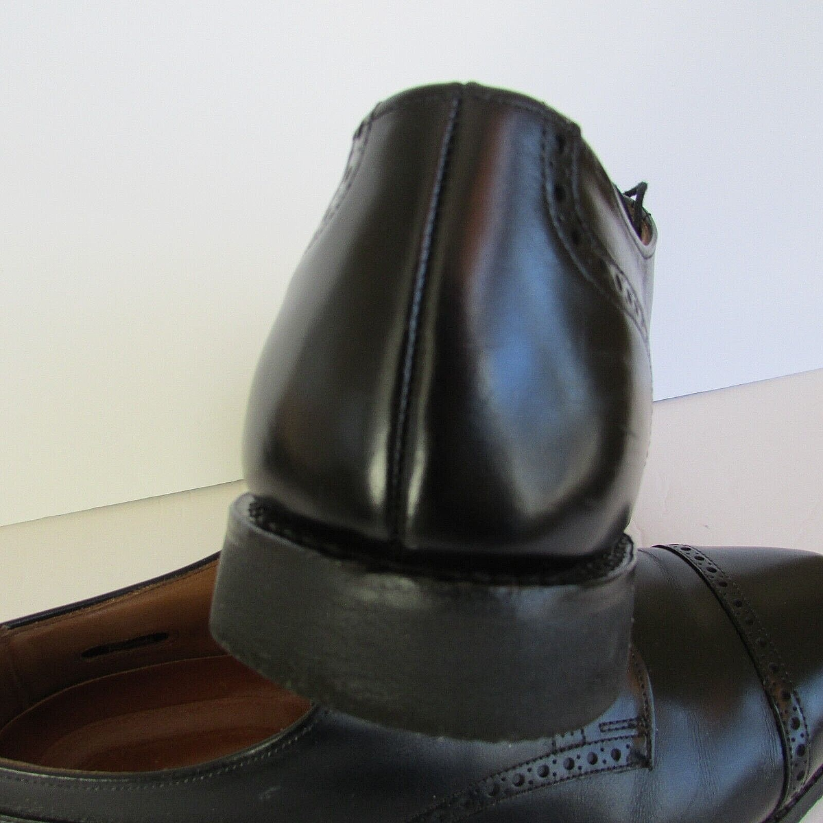 Allen Edmonds Benton Cap Toe Blucher Derby Dress Shoes  display picture 2