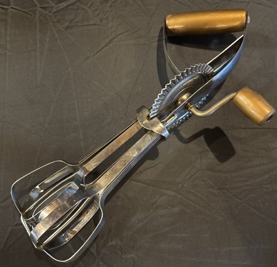 Vintage EKCO USA Super Speed Angled Handle Hand Mixer Egg Beater