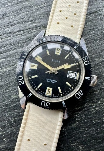 RARE VINTAGE TIMEX SKIN DIVER 200 FEET MEN WRISTWATCH REF:2157/7870 CIRCA:1970’s