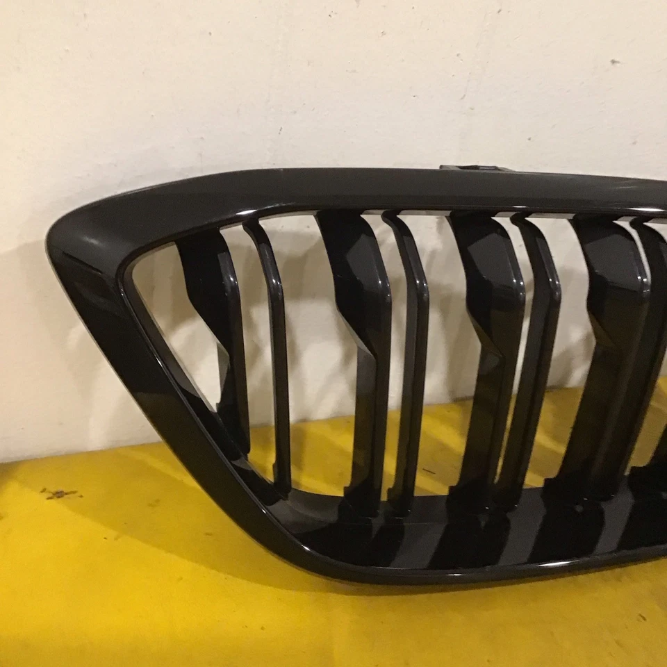 2019 2020 2021 BMW M2 Front Grille Glossy Black OEM 8078000 - Image 2 of 4
