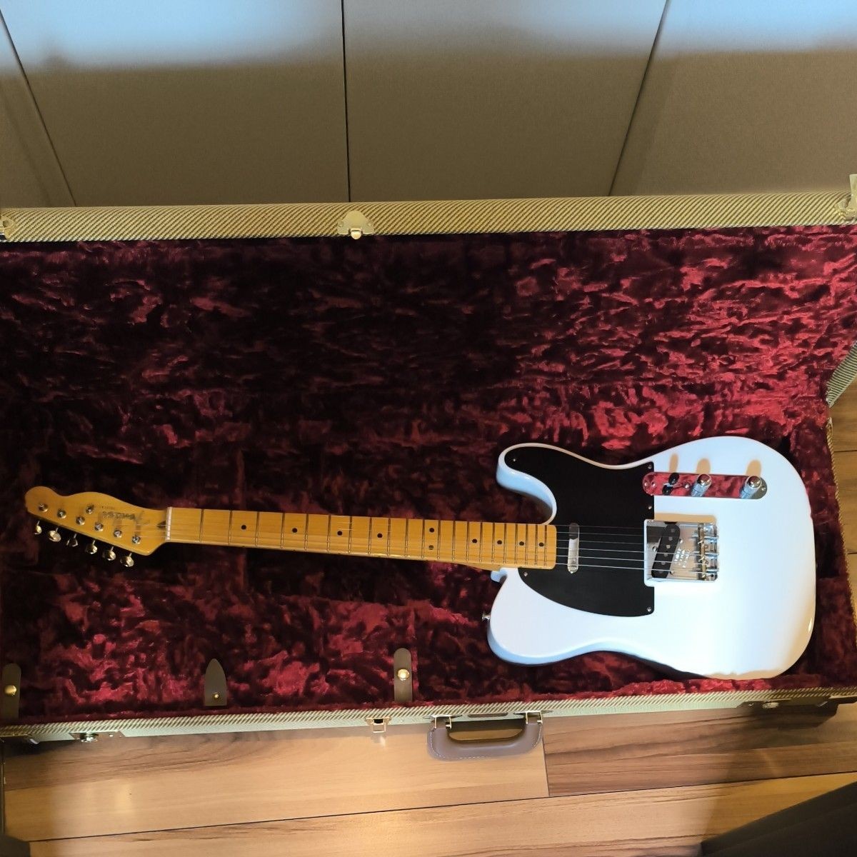 Fender American Vintage II 51 Telecaster Proto White With Hard Case Mint