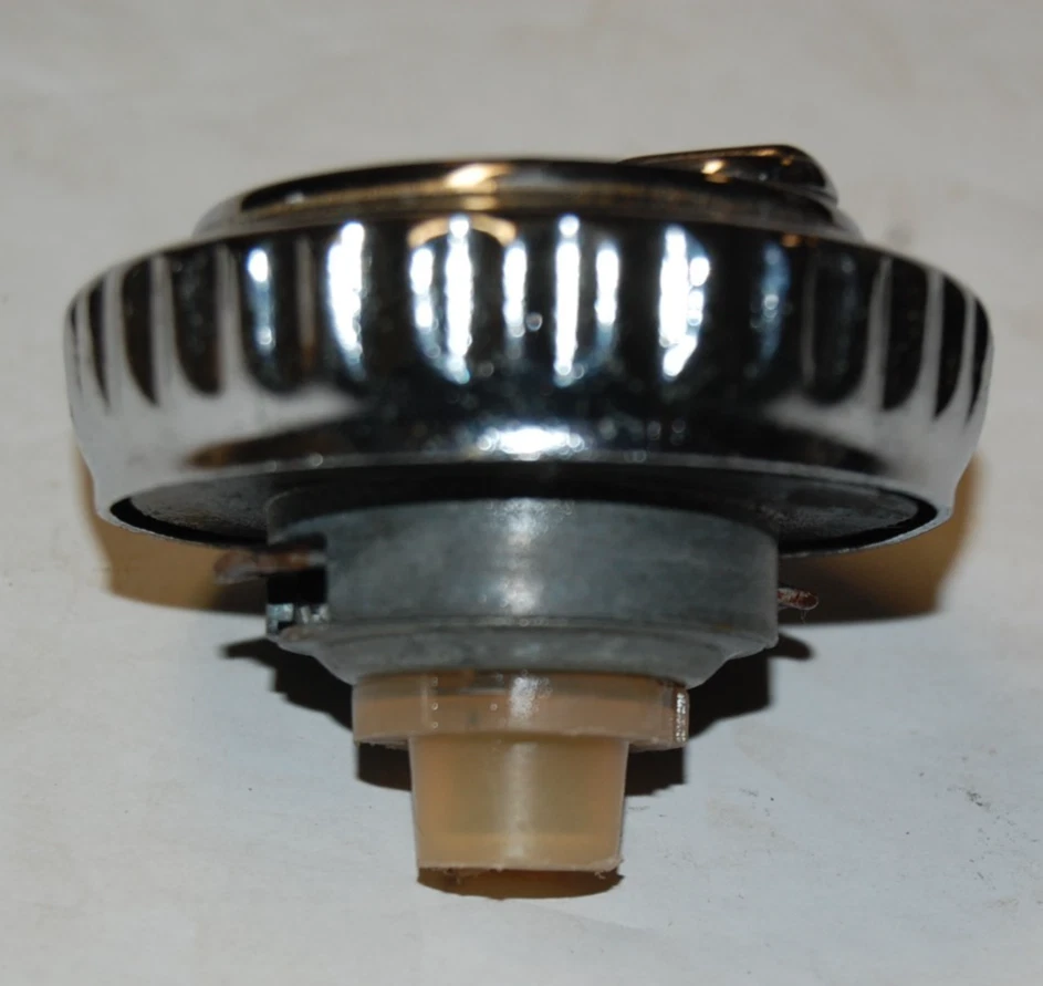 Tapa del tanque de combustible gasolina BMW 1800 2000tii 2002 2002ti 2800 2800CS OEM cromado Foto 3 de 4