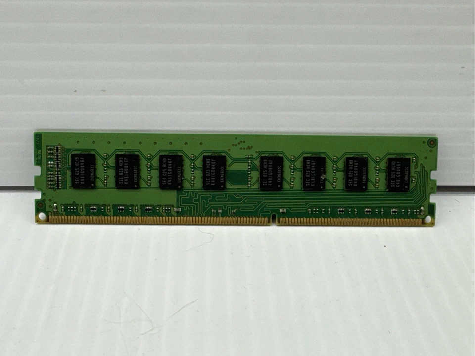 Samsung M378B5673FH0-CH9 2GB PC3-10600U-09-10-B0 1333MHz 2Rx8 240pin Desktop RAM - Image 2 of 2