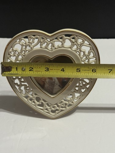 Lenox Pierced Heart Ivory Porcelain Gold Trim Small Picture Frame 6” - Picture 5 of 7