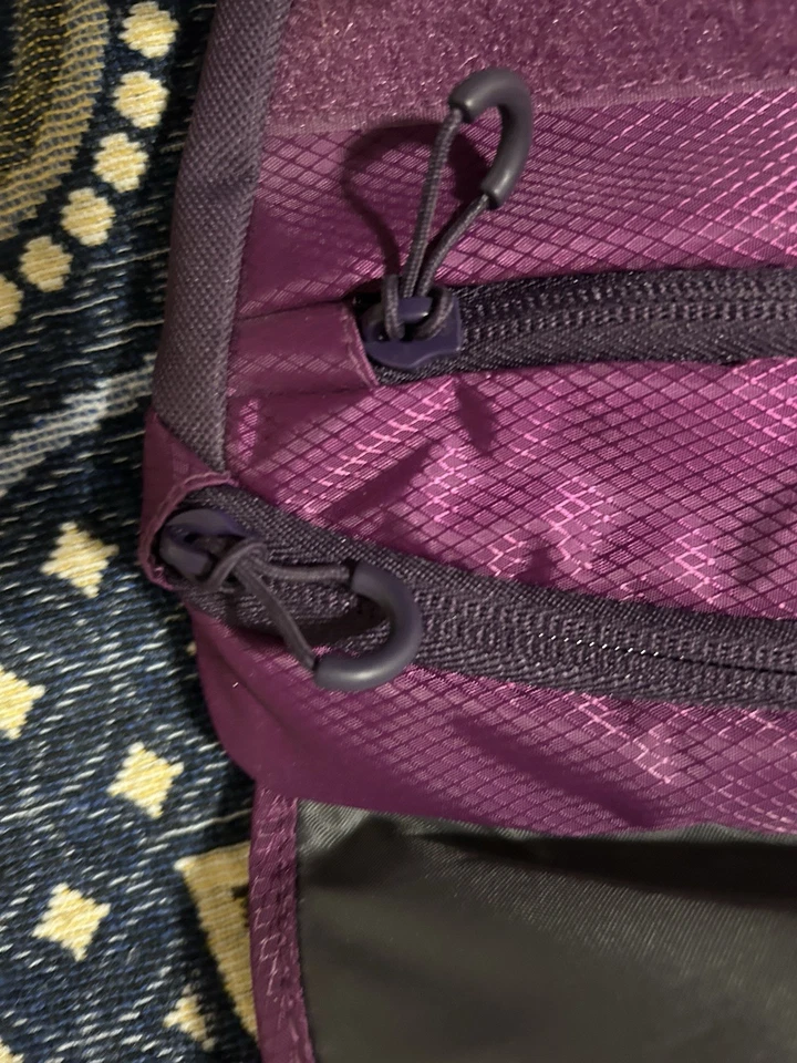 Bolsa de viagem tiracolo de ombro de ameixa roxa Outdoor Products - Imagem 3 de 4