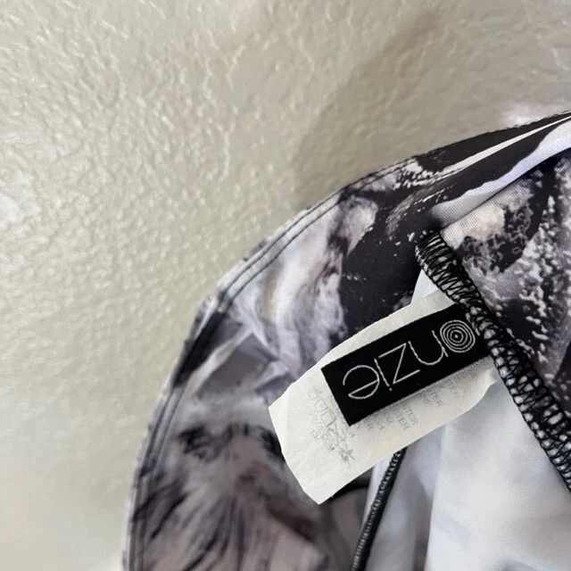 Onzie Leggings Small Medium Womens Yoga Stretch Pull On Black White Abstract Art - Image 4 of 4