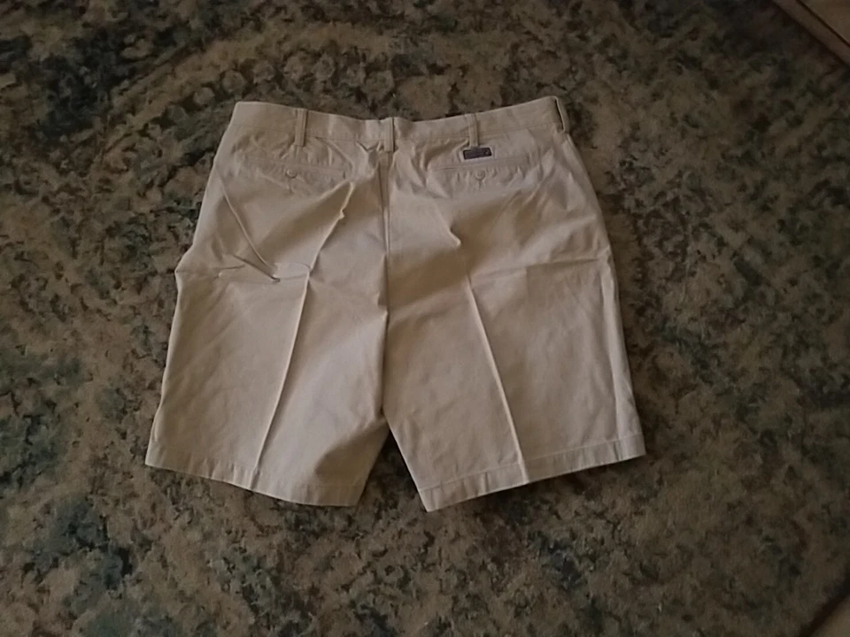 Nautica Established 1983 Men's Shorts Ivory Stone Khaki Cotton Size 40W - Image 2 of 4