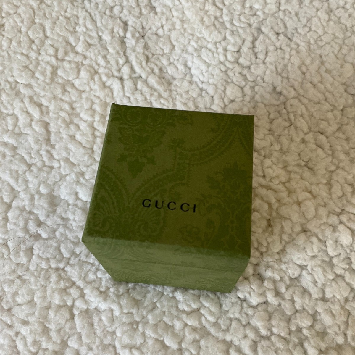 【極美品】GUCCI・スカーフ・ハイビスカス・SOUL HAWAIIAN 極美品】GUCCI・スカーフ・ハイビスカス・SOUL HAWAIIAN