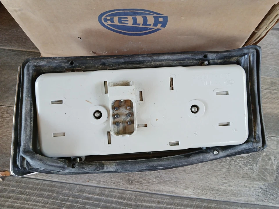 Fanale posteriore destro per 250C Mercedes-Benz w114 Foto 3 de 3