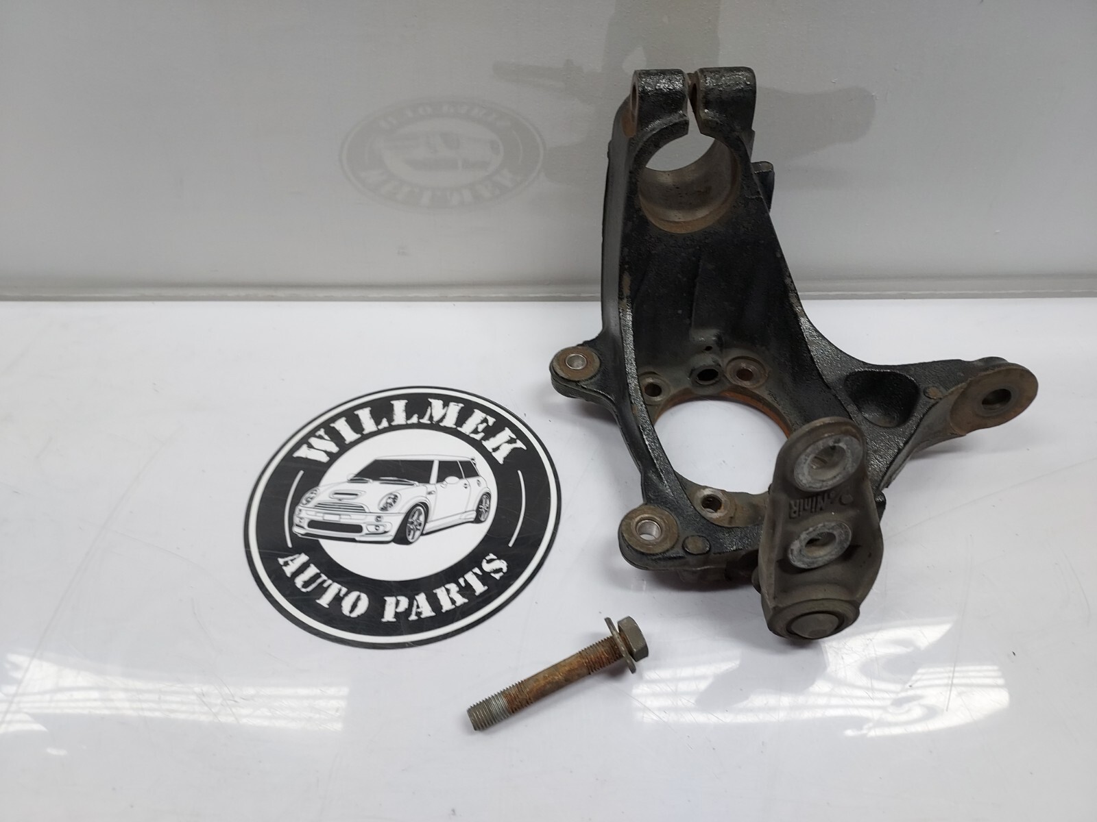 OEM 07-15 Mini Cooper Front Passenger Spindle Knuckle 31216779796 