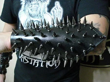 BLACK CHROME SPIKE GAUNTLET ....(MDLG0203)..... ENTHRONED