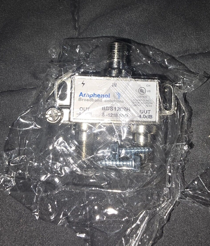 Spectrum (4) Coax Cables (2) Splitters Amphenol Broadband (1) Coax Amplifier - Picture 8 of 13