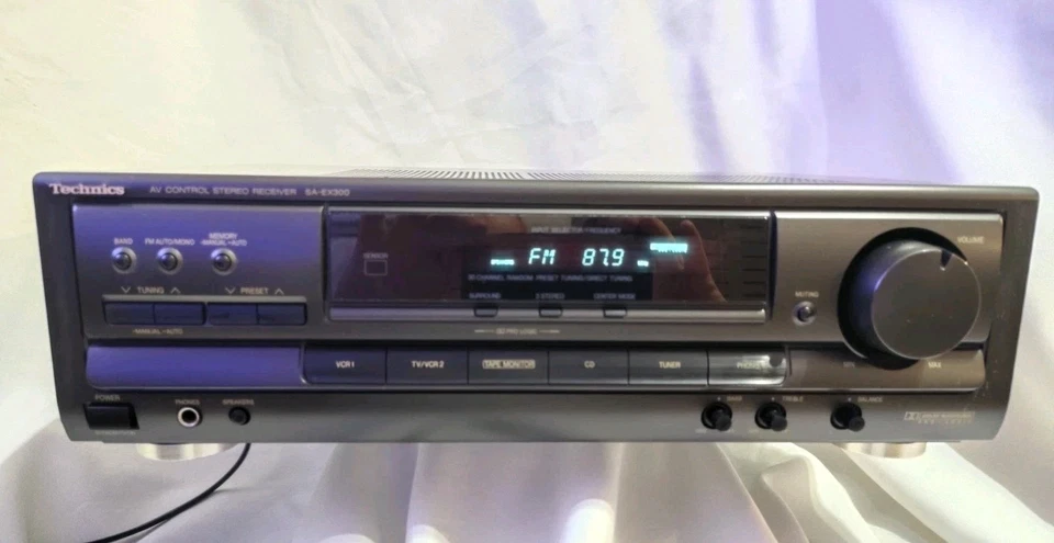 Technics SA-EX300 Stereo 50W Amplifier Receiver Dolby Pro-logic RDS FM/AM Tuner. - Image 2 of 4