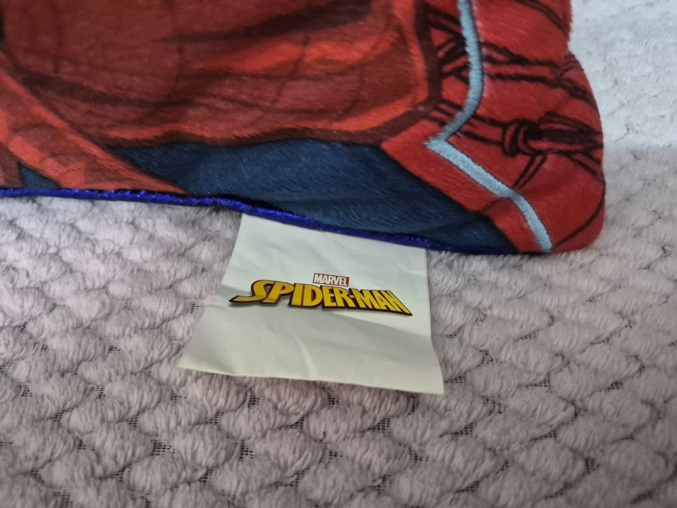 Almohada Spiderman para niños Foto 2 de 4