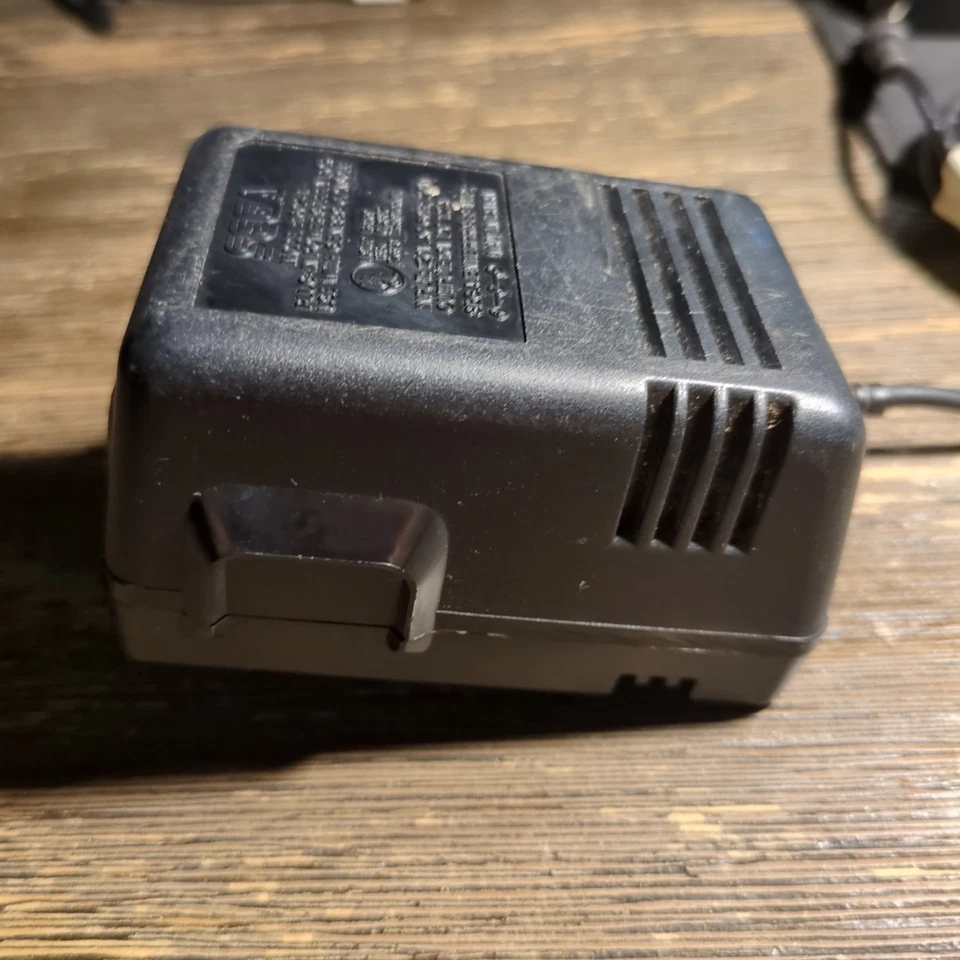 Fuente de alimentación Sega Genesis modelo 1602-1 SIN PROBAR Foto 4 de 4