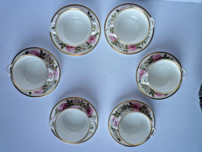Royal Worcester Royal Garden 6 Suppentassen mit Untertassen