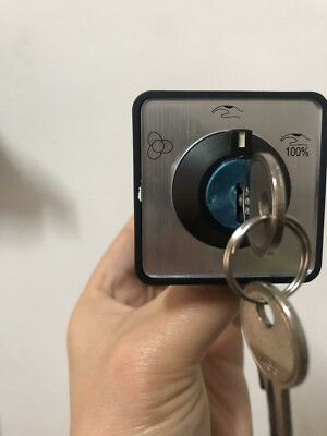 1pcs new IRC5 control cabinet 3-speed switch 3HAC052287-002 #D9