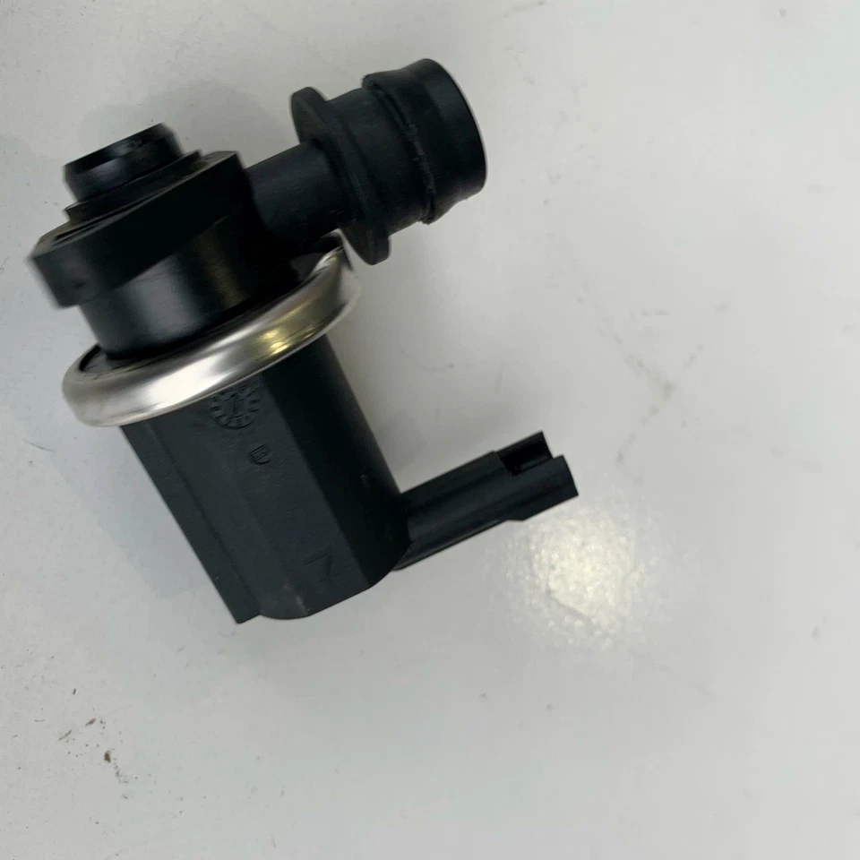 Sensor solenoide válvula aire bmw f800 f800st st 2011 11737694806 Foto 3 de 4