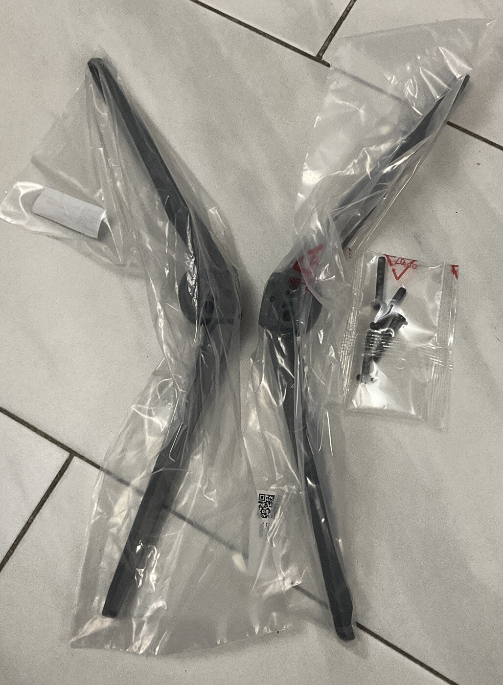 tcl tv stand legs For 65Q650G