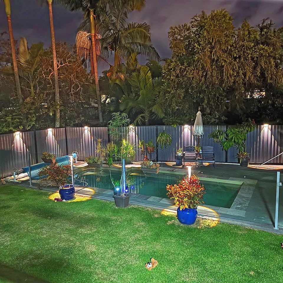 1-8PK LED Solar Power Fence Lights Deck Door Wall Stair Step Outdoor Garden Lamp - Image 2 of 4