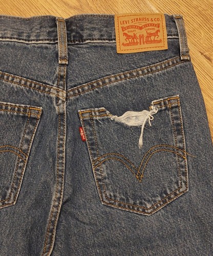 Levi's ripped denim high waisted "mom jeans" blue W26 L29 - Picture 4 of 5