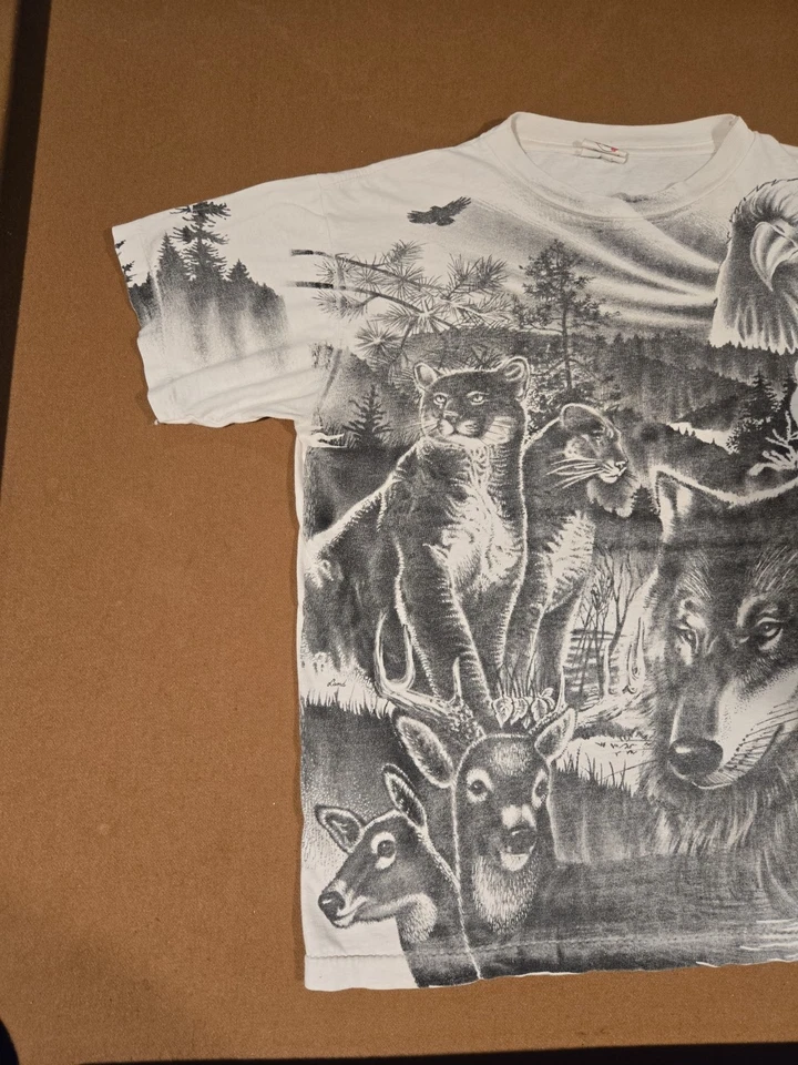 Camiseta Vintage AOP Estampado Completo Animales de Montaña, Bosque Talla Grande Años 90 Foto 2 de 4
