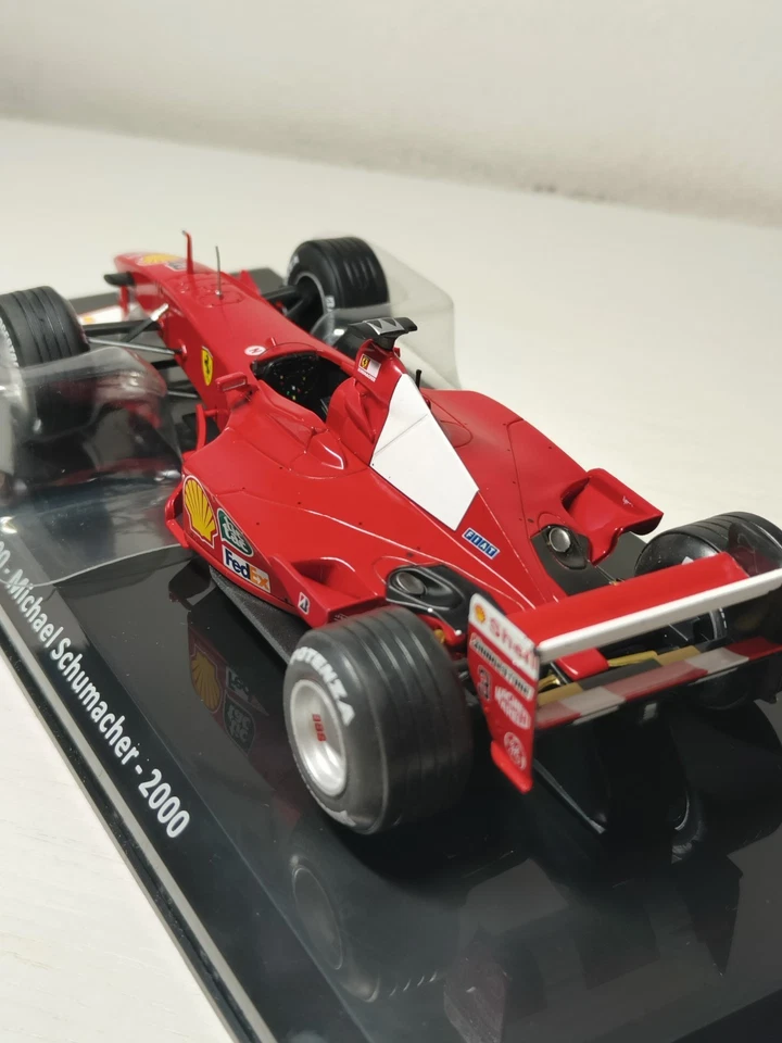 1:24 Ferrari F1-2000 - Michael Schumacher 2000 - Immagine 2 di 4