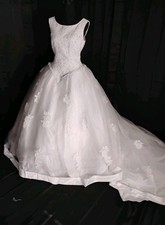 Lady Eleanor White Wedding Gown Princess Dress Tulle Train sZ M
