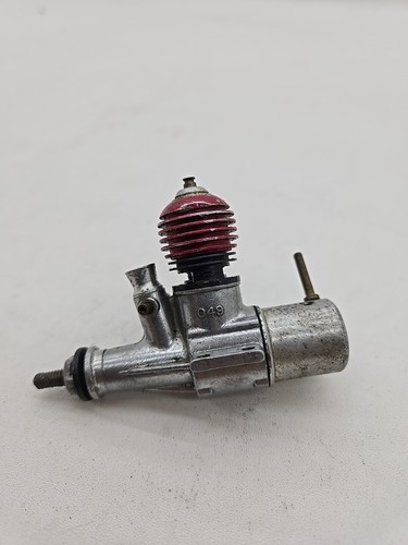 Vintage 1955 McCoy .049 Model Engine M5 - Picture 2 of 8