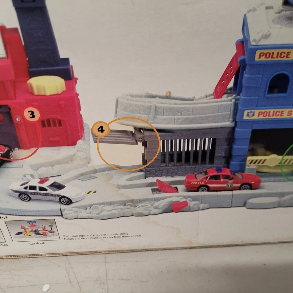 2002 Matchbox Rescue POLICE STATION FIRE STATION (Sealed) MATTEL - Image 4 of 4