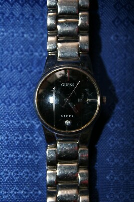 EUC! Vintage Guess Watch with 2 Extra Bands Guess | Accessories | Euc Vintage Guess Watch With 2 Extra  main image 2
