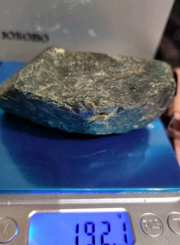 192 Grams Emerald Green Oregon Jade - Image 3 of 4