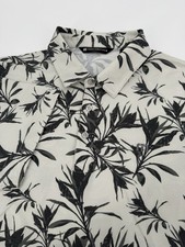 Travis Mathew Polo Shirt Mens XL Golf Short Sleeve No Course Logo Floral Pattern