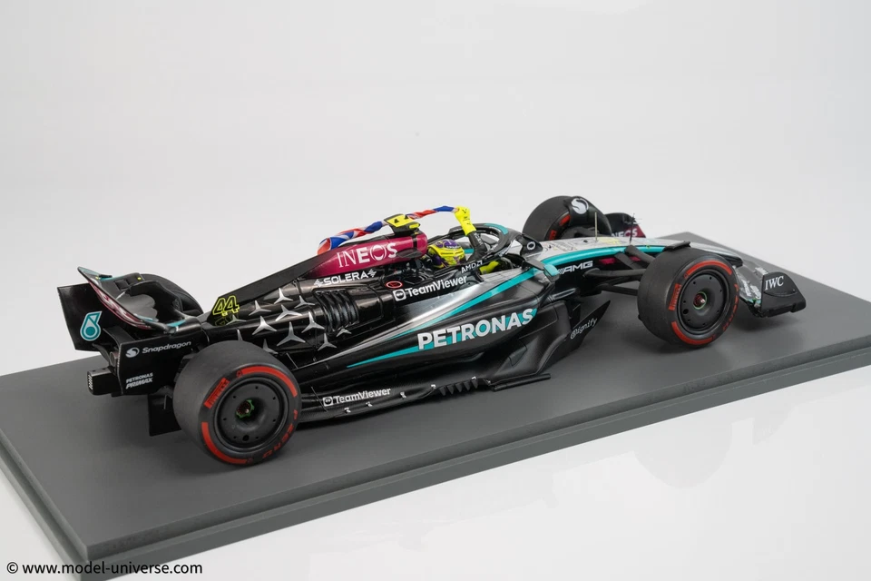 Spark 1:18 Mercedes-AMG Petronas W15 #44 Lewis Hamilton Winner British GP 202... - Image 4 of 4