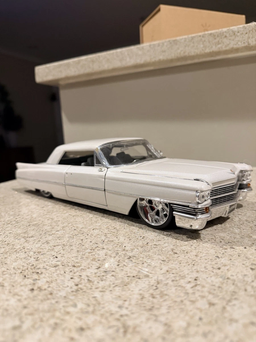 Cadillac 1963 Vehicle Year 1963 Year of Manufacture Contemporary