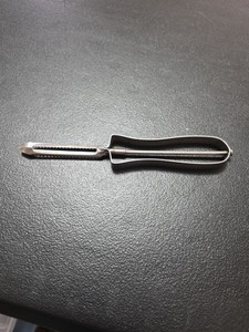 Vintage Floating Blade Swivel Vegetable Peeler