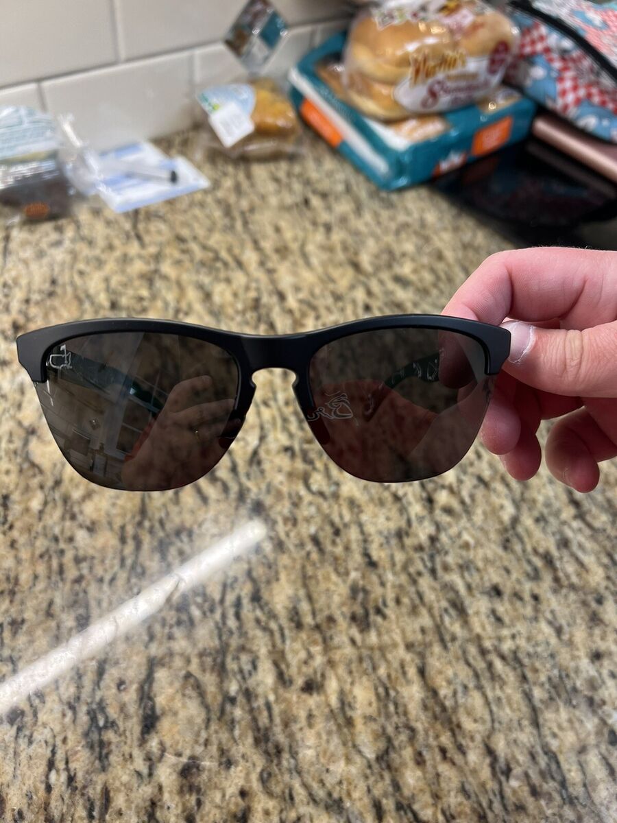 Masters Oakley Frogskins Sunglasses 2024 Special Edition | eBay Masters Oakley Frogskins Sunglasses 2024 Special Edition | eBay