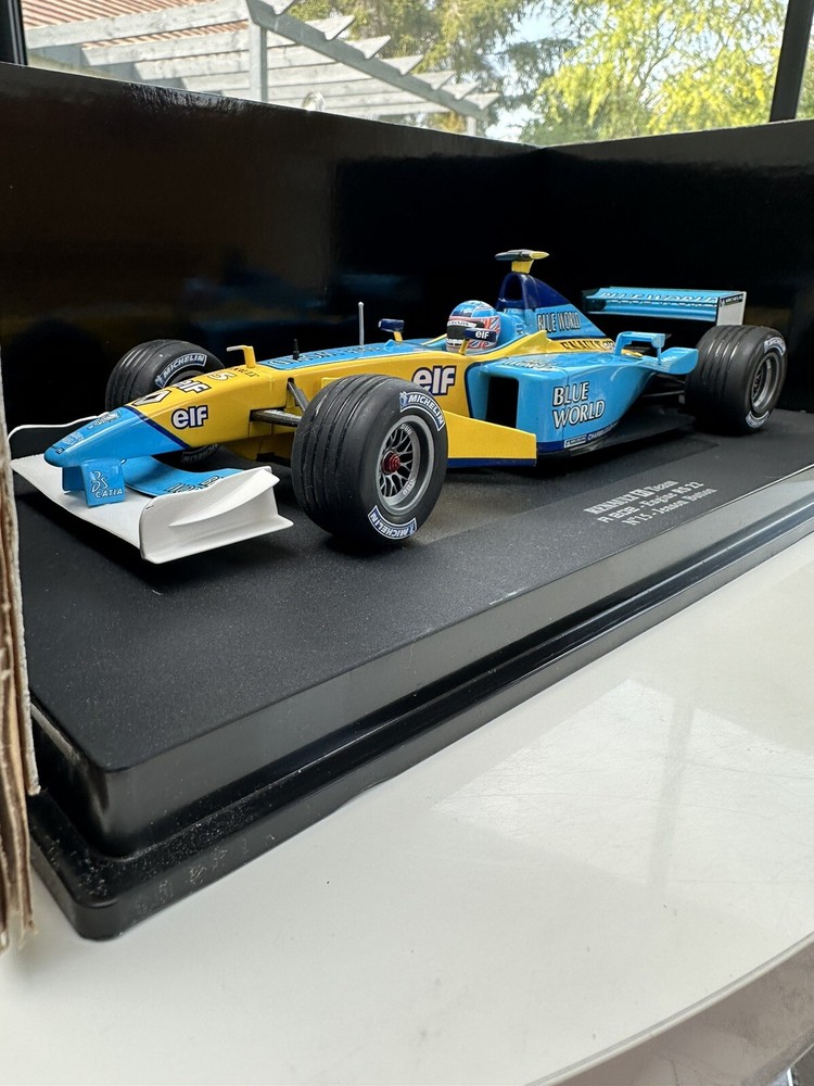 1/18 RENAULT R202 F1 die cast model race car / rare Jenson button 28510 , Revell
